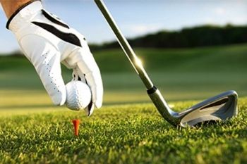 Chandlers Ford Golf Academy: 432 Driving Range Balls With Food and Beer from £9