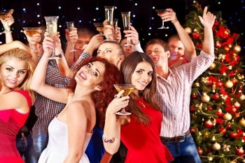 £10 instead of £20 for a two tickets to a Christmas party night at Woodkirk Valley Golf Club - dust off your dancing shoes and save 50%