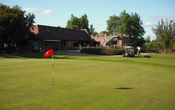 Golf for 4 at Breedon Priory Golf Centre in the Leicestershire Countryside