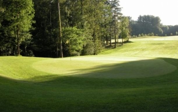 18 Holes for Two including a Bacon Roll & Tea or Coffee each at Hamptworth Golf & Country Club