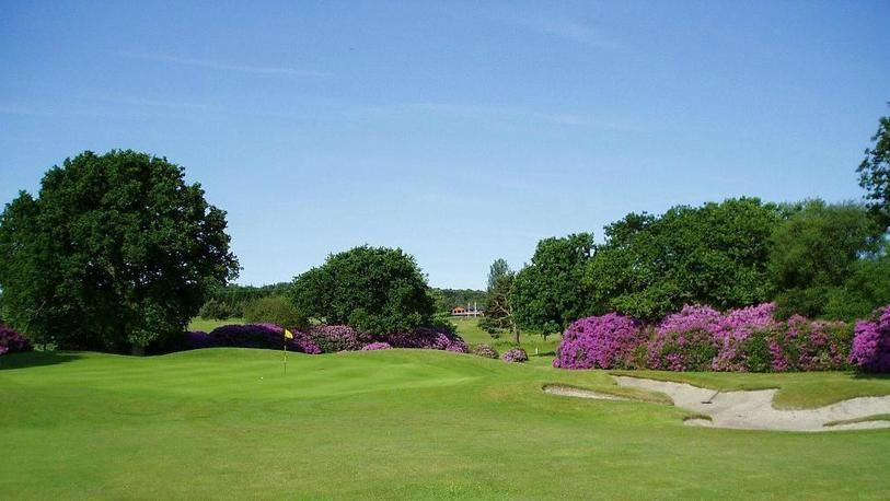 18 Holes for FOUR at Dorset Golf & Country Club, including a Bacon Roll & Tea or Coffee each.