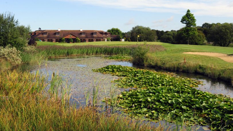18 Holes for TWO at the Picturesque Magnolia Park Hotel & Golf Club in Buckinghamshire, including a Bacon Roll & a Tea or Coffee each